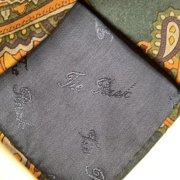 VINTAGE Teal Paisley Italian Silk Tie - Picture 6 of 11